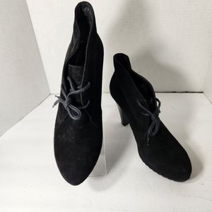 Paul Green leather heeled booties size 5.5